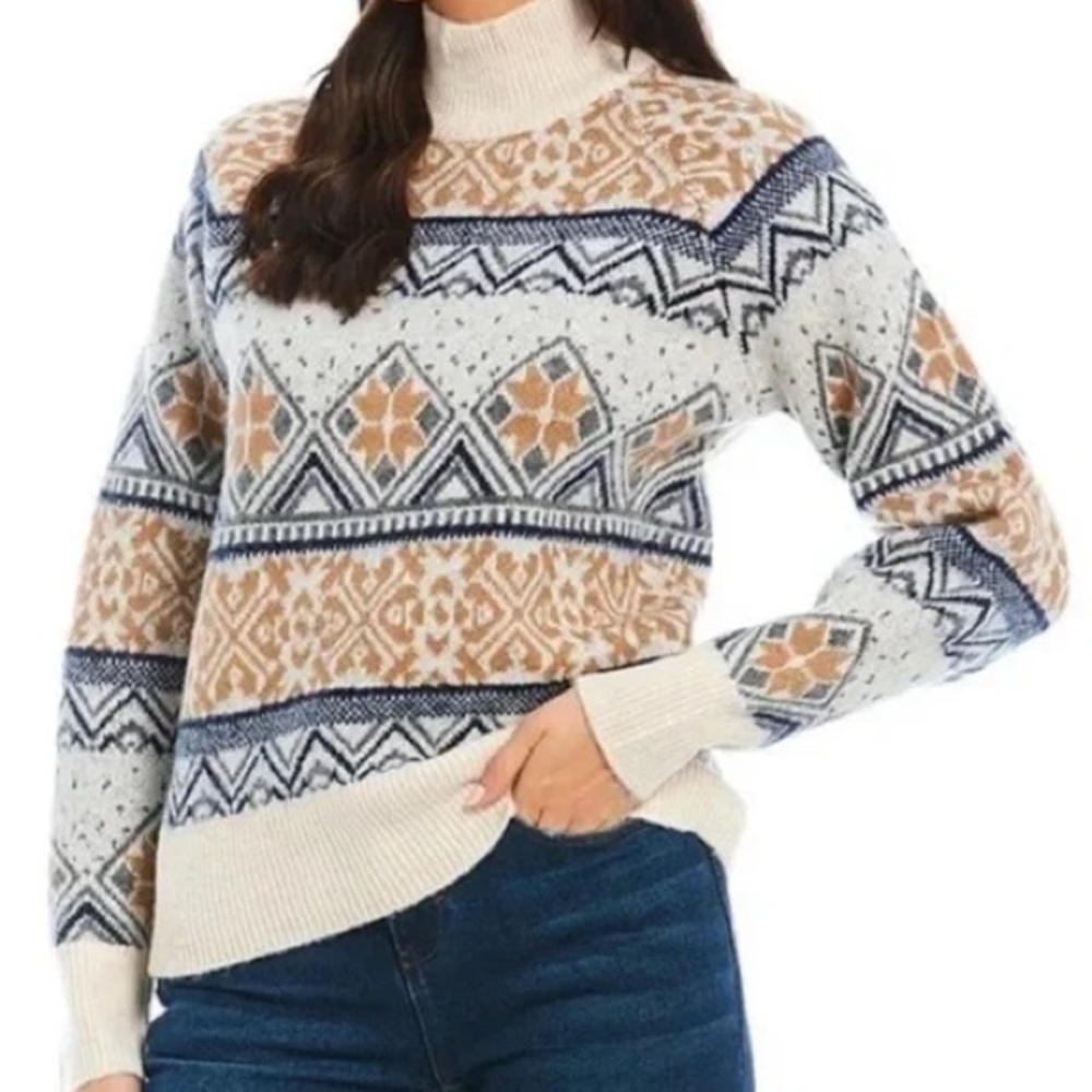 Chic Women's Turtleneck Sweater - White, Blue, and Tan